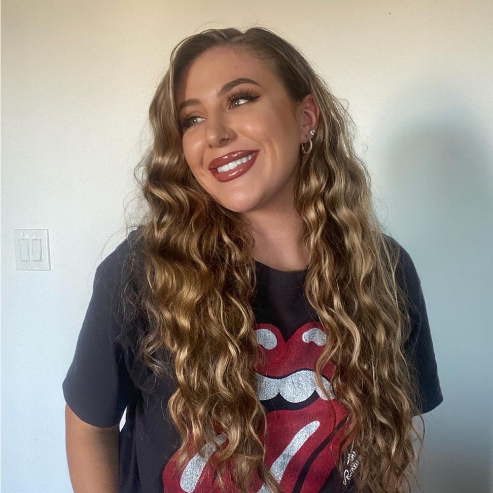 Meet your Posher, Devlin